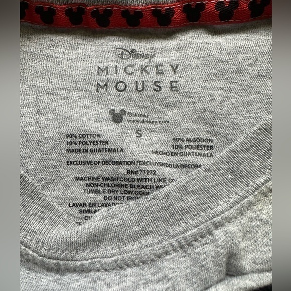 𝅺Disney Classic Mickey Mouse Gray T Shirt Adult Small‎ Black Velvet Flocked - Picture 7 of 7